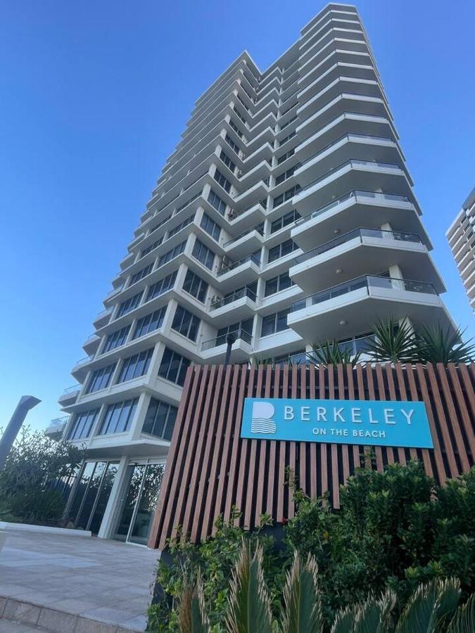 Absolute Frontage Two Bedroom Apartment *